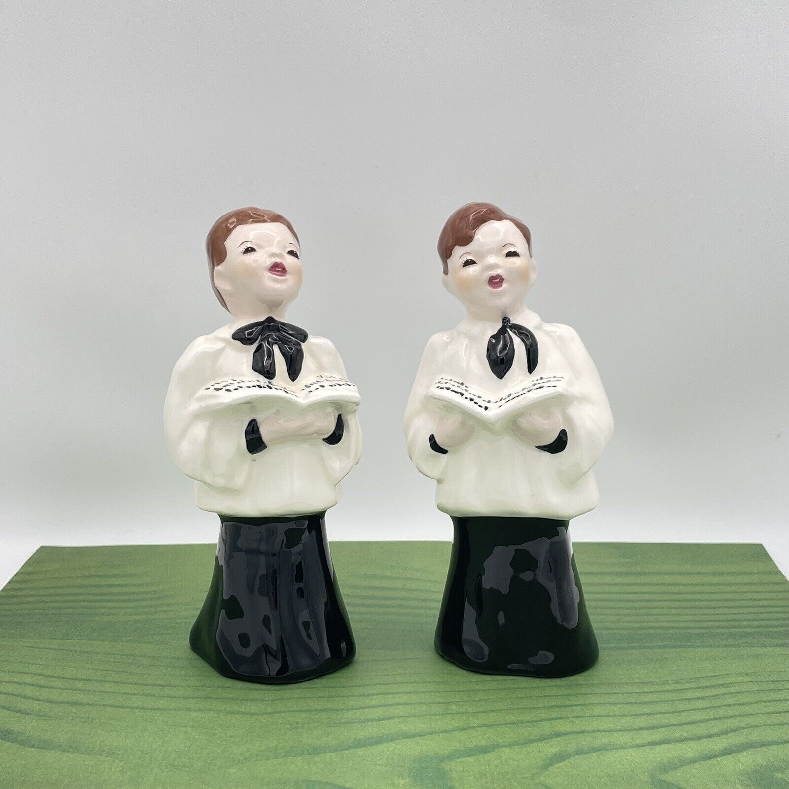 Set VTG Christmas Choir Japan Ceramic Figurine Almost Angels MCM Music BoyChoir