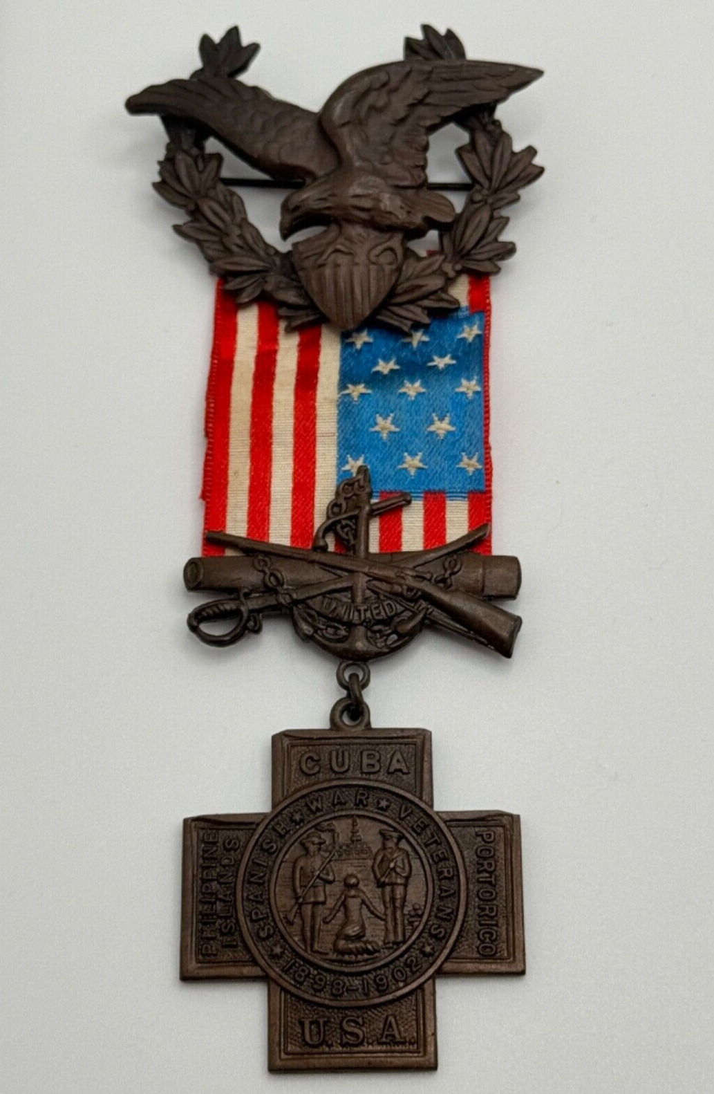 Antique Spanish American War Veterans Flag Ribbon Medal Badge