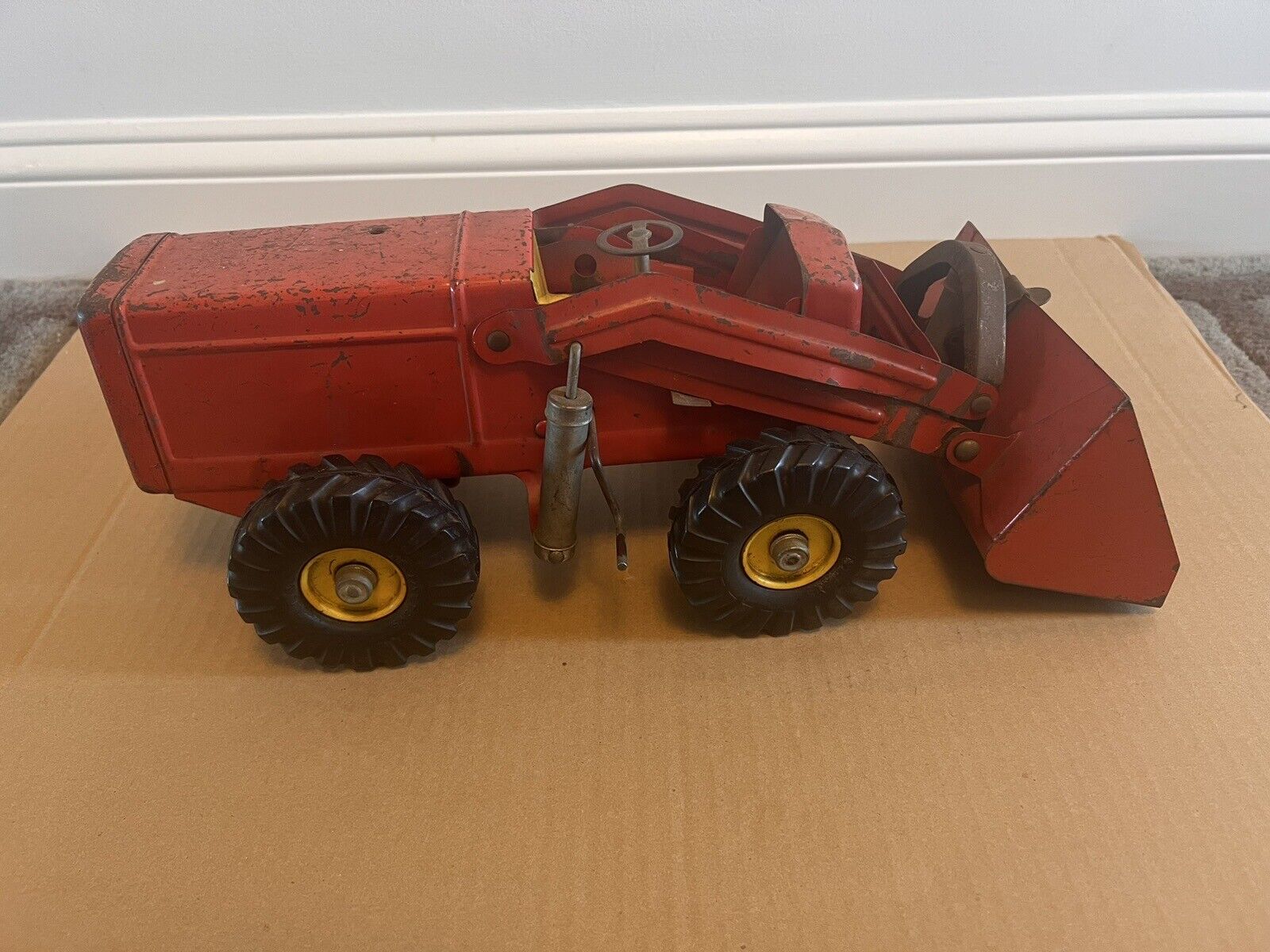 Vintage NYLINT Red Pressed Steel HOUGH Payloader Front End Loader Tractor Toy