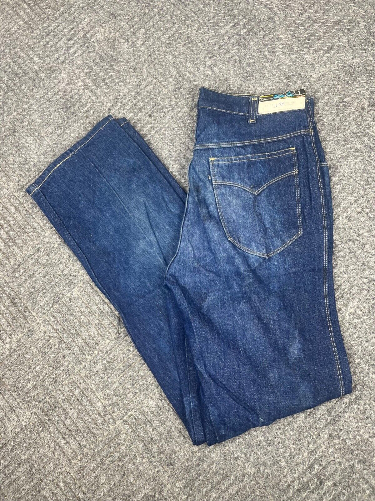 Vintage 80\'s Levis Movin On Jeans Men’s Sz 30x32 Blue Distressed Adult Talon NWT