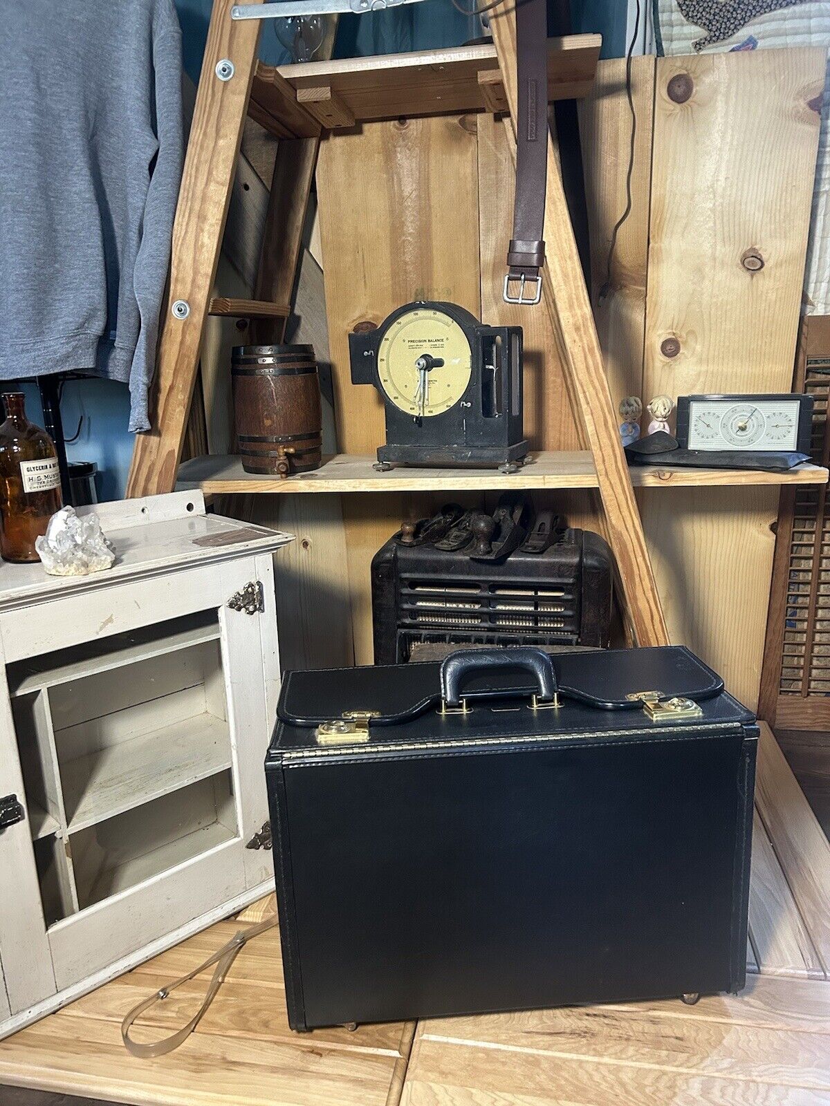 Vintage Pilots Attorney Briefcase Attache Hard Travel Case Brass Stebco Wheels