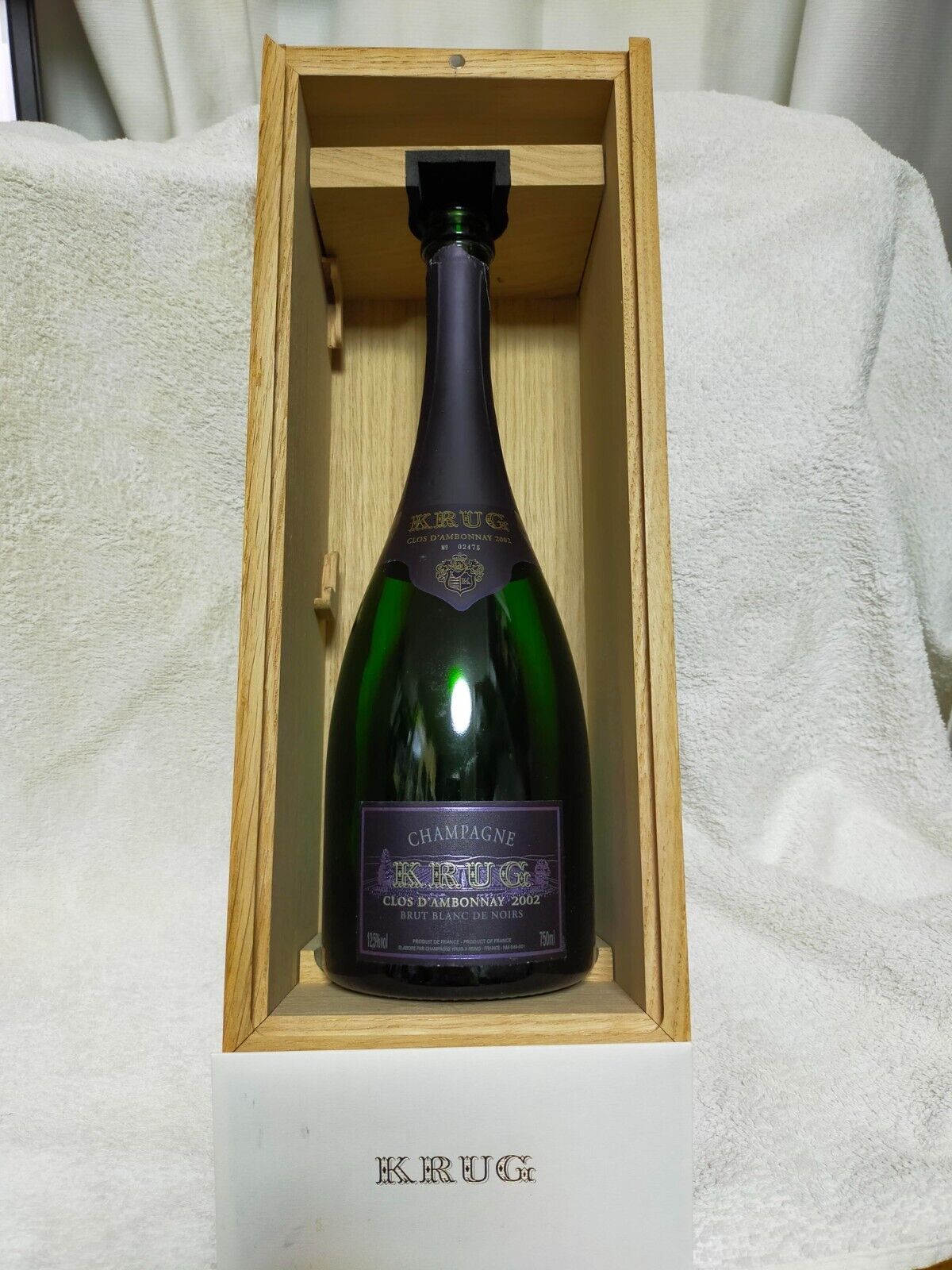 KRUG Clos D\'Ambonnay 2002 Empty Glass Bottle Champagne Wood Box Booklet Japan　く