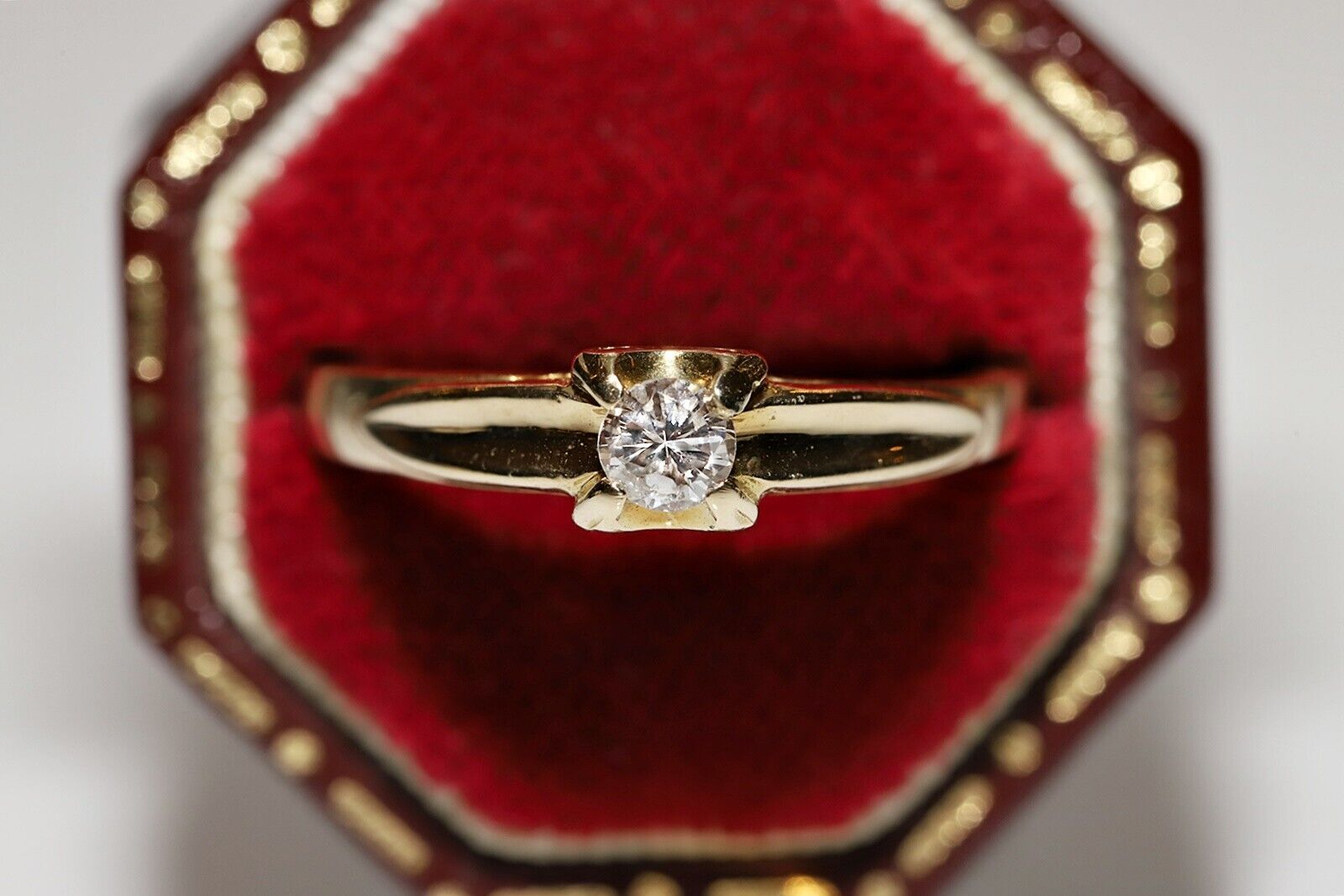 Vintage Circa 1960s 18k Gold Natural Diamond Decorated Solitaire Ring