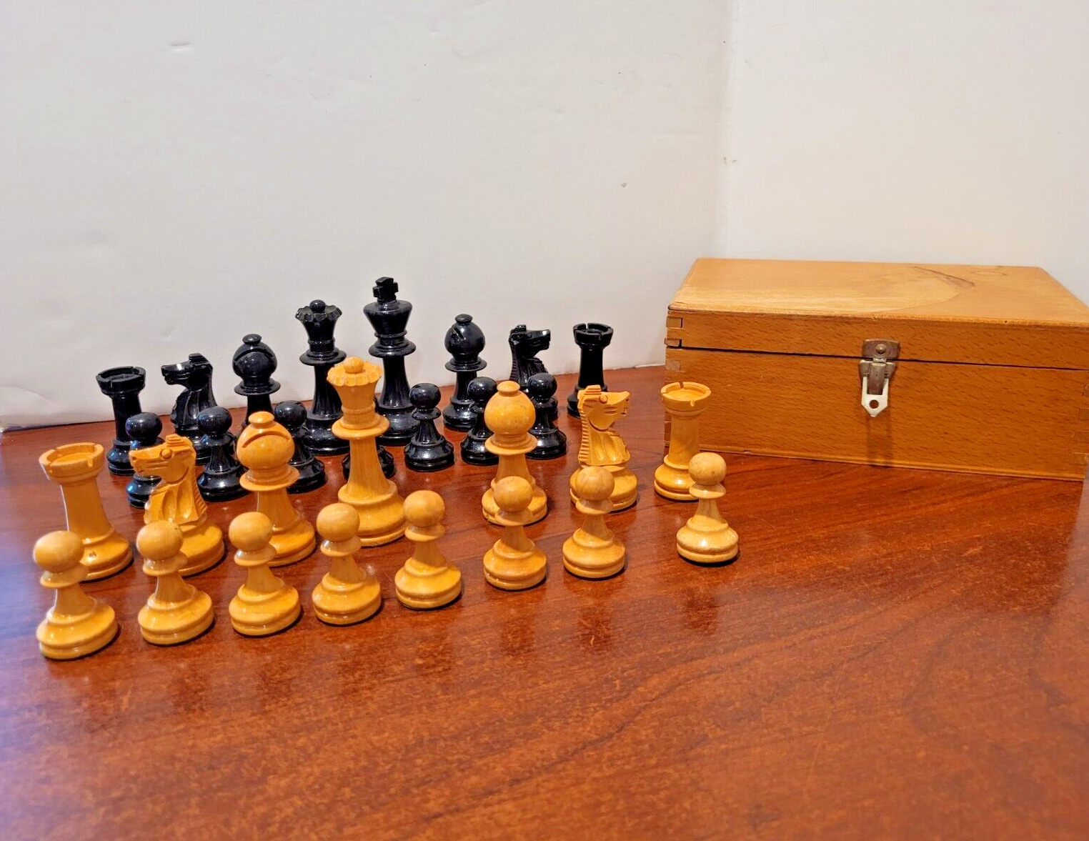 Vintage  STAUNTON  Wood Chess Pieces MADE IN FRANCE   No. 253   Missing 2 pieces