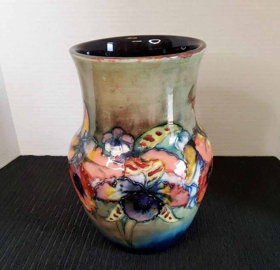 Antique Moorcroft Pottery Large Floral Vase. 1928-1949