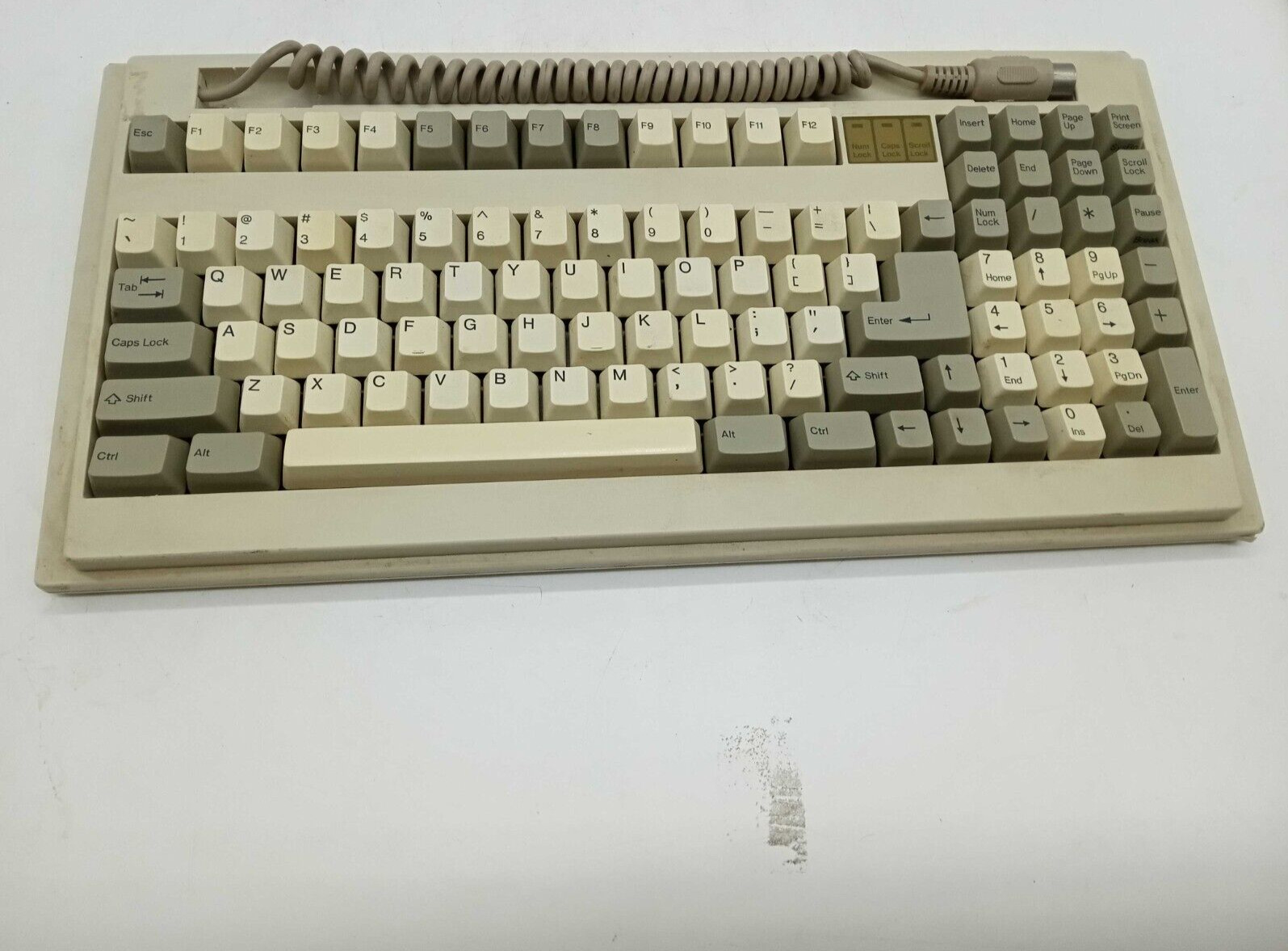 White Alps Keyboard Vintage 97 Key Portable PC