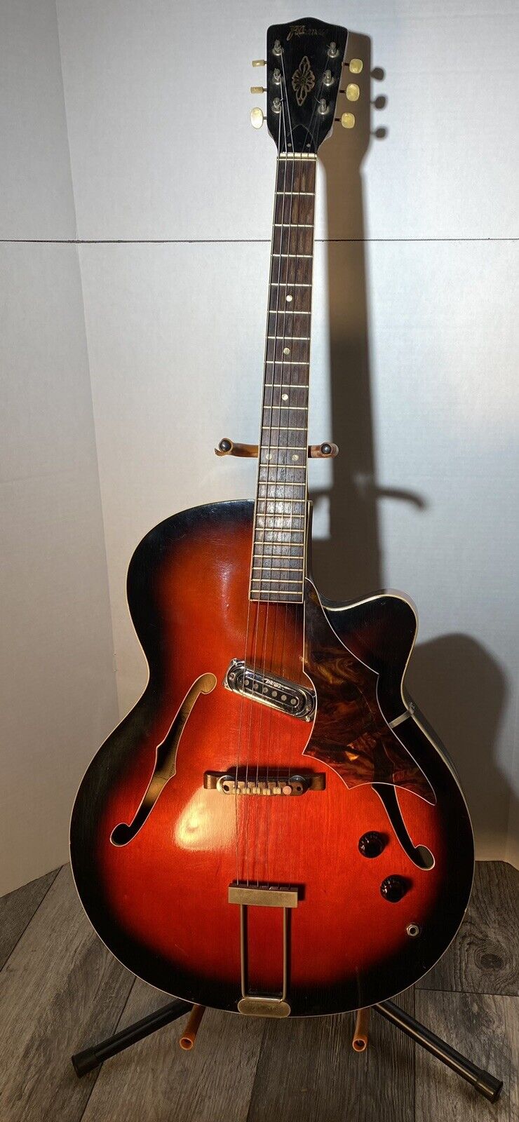 Vintage 1960’s FRAMUS Model 5/54  52 Sorella Archtop Electric Guitar Red Burst
