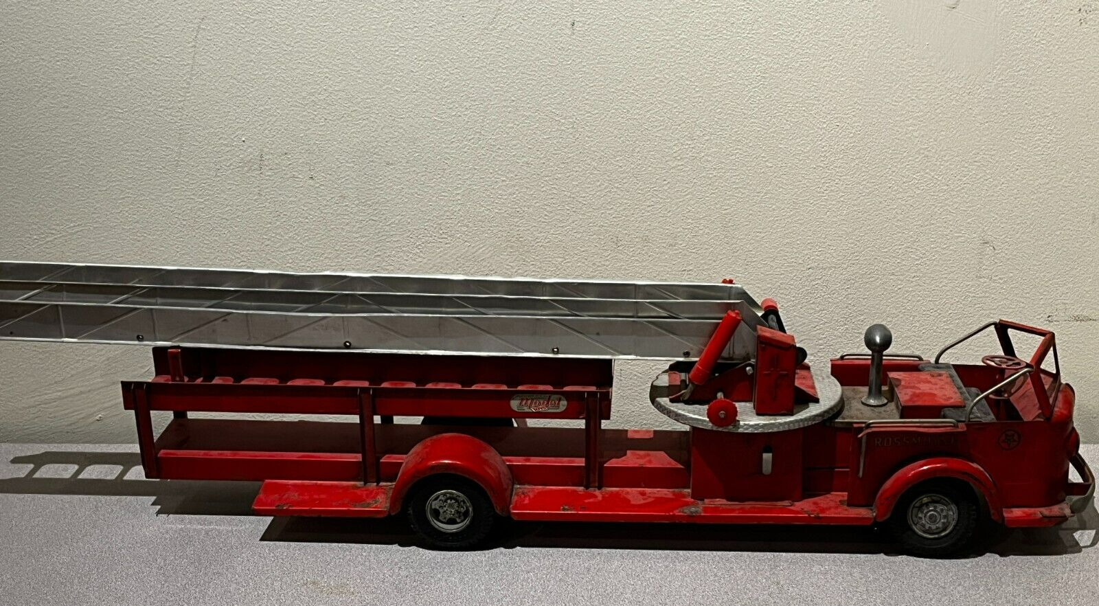 Vintage Doepke Rossmoyne Model Toys Aerial Ladder Fire Truck Pressed Steel