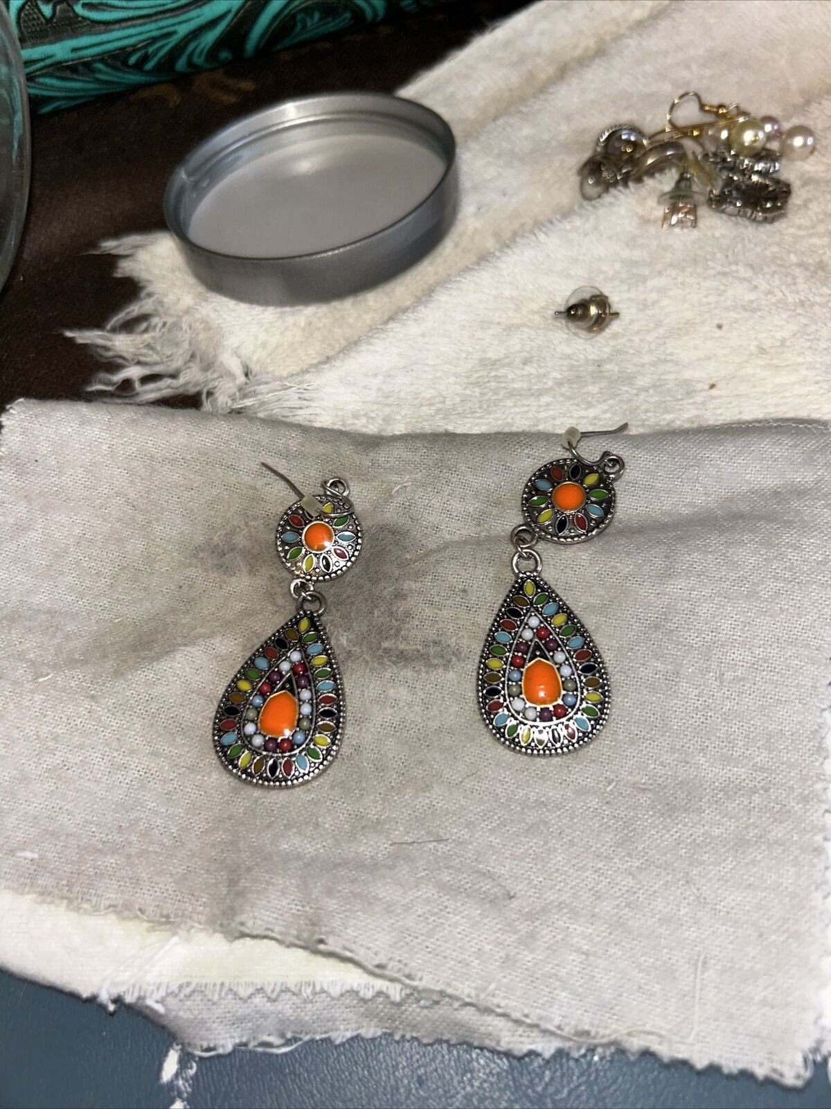 Vintage  Silvertone  Bohemian Style Colorful Mosaic Look Drop Earrings.  3\