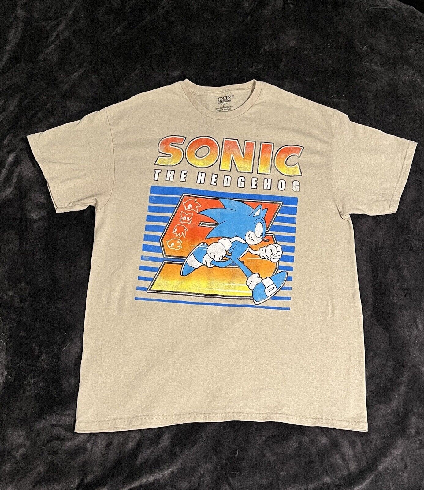 Men’s Rare vintage sonic the hedgehog shirt Size L.  In Amazing Condition