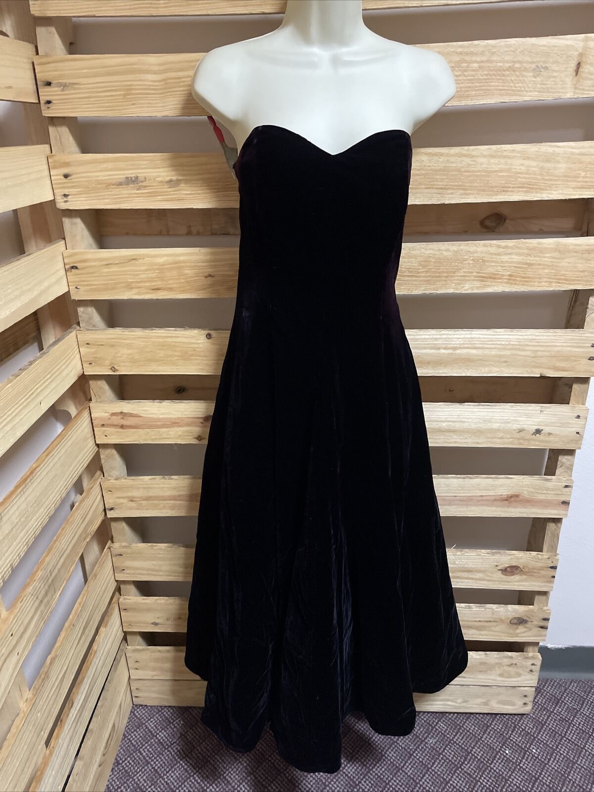 Patra Black Velvet Ankle Length Dress with Purple Petticoat Woman\'s Size 7/8 KG