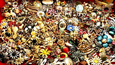 Vintage Costume Jewelry Lots Brooches Signed Unsigned *All Wear* picture