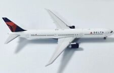 1:400 PM400 Delta Airlines Boeing B767-400 N825MH *LAST PIECES* picture