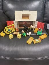 Vintage FISHER PRICE FAMILY PLAY FARM incld Figures picture