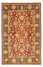 Traditional Hand-Knotted Bordered Carpet 6'1