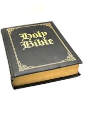 VINTAGE 1971  THE HOLY BIBLE - KING JAMES VERSION LARGER PRINT picture