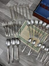 Vtg WM Rogers Silver Plated Flatware 35 Piece Set Tarnish Resisting Wooden Box picture