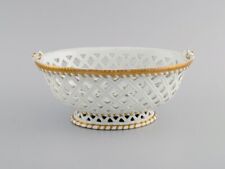 Antique Meissen bowl in openwork porcelain with hand-painted gold decoration. picture