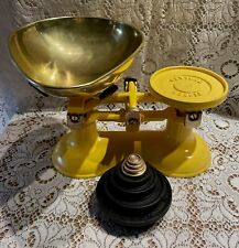 ENGLISH VICTOR KITCHEN SCALES YELLOW 4 VICTOR CAST IRON 4 BRASS WEIGHTS picture