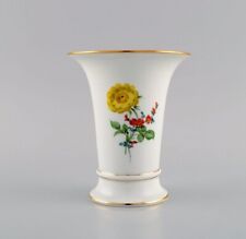 Meissen porcelain vase with hand-painted flowers and gold edge. 1920s.  picture
