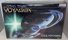 Monogram USS Voyager Star Trek Plastic Model Kit 3604 Skill Level 2 1995 Made US picture