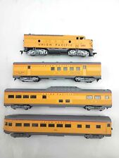 Ho Scale Athearn Expedition Union Pacific Passenger Car Starter Set vintage picture