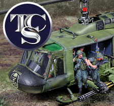 THE COLLECTORS SHOWCASE HUEY HELICOPTER CS01179 VIETNAM WAR picture