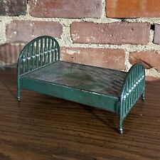 Antique Arcade Company Green Cast Metal Dollhouse Miniature Bed Frame Rare picture