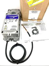 JOHNSON CONTROLS M9220-GGA-3 Electric Rotary Actuator 177 in-lb Spring 24VAC/DC picture