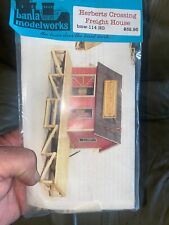 HO Scale, Banta Model Works #BMW-114. Herberts Crossing Freight House picture