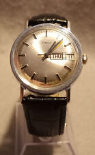 Vintage 1978 Timex Mens Mechanical Day Date Watch 16850-10678 picture