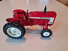 Scale Models: International Farmall 606 Tractor: 1/16 Scale: Vintage picture