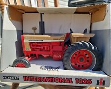 1/16 IH International Farmall 1026 Gold Demonstrator Tractor DieCast New by ERTL picture