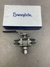 NEW IN BOX SWAGELOK 1/2 IN. TUBE FITTING 3-WAY BALL VALVE SS-63XTS8 picture