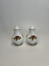 VINTAGE ROYAL ALBERT OLD COUNTRY ROSES CERAMIC POTTERY SALT PEPPER SHAKERS picture