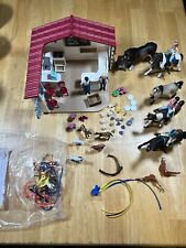 SCHLEICH Lot Café  2 People 3 Riders 5 Horses & Other Accessories picture