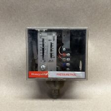 Used HONEYWELL L91B-1050 PRESSURE MODULATING CONTROLLER 5- 150 PSI picture