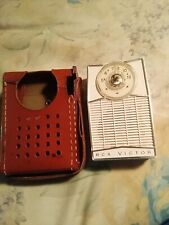 Vintage RCA Victor IMPAC Model 3 RH10 AM White Transistor Radio with Case picture