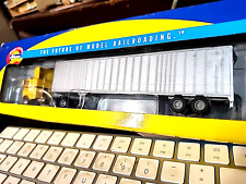 HO Athearn RTR yellow ICX Freightliner Tractor Cab &48’Wedge Trailer Truck built picture