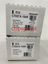New In Box HONEYWELL C7027A1049 HONEYWELL C7027A 1049 Flame Detector Sensor picture