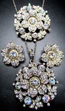 Designer Unsigned RhinestoneTrembler Flower Vintage Necklace Pin Earring Set picture