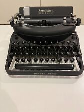 REMINGTON NOISELESS MODEL SEVEN TYPEWRITER. MADE IN USA. 1946. SPANISH LAYOUT picture