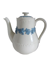 WEDGWOOD EMBOSSED QUEENSWARE TEAPOT BLUE ON CREAM picture