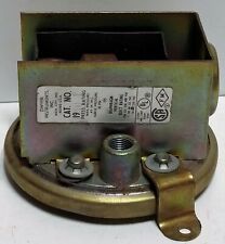 Dwyer 1910-1 Pressure Switch picture