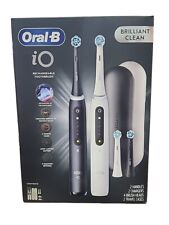 Oral-B iO Brilliant Clean Black & White Rechargeable Toothbrush picture