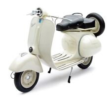 Vespa 150VL1T, White - New Ray 49273 - 1/6 scale Diecast Model Toy Scooter picture