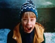 MACAULAY CULKIN AUTOGRAPHED KEVIN MCCALLISTER 8X10 PHOTO - HOME ALONE picture