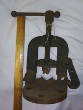 Littlestown. Pa. H&F Co #43 Hinged Pipe Vise Bench Tool Antique vtg Clamp Rare picture