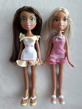 Bratz doll Cloe and Yasmine spring break lovely dolls Cloe tlc hard to find picture