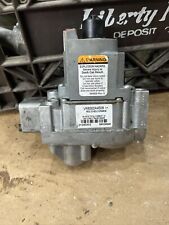 Honeywell VR8300A4508 Dual Valve Standing Pilot Combination Gas Control picture